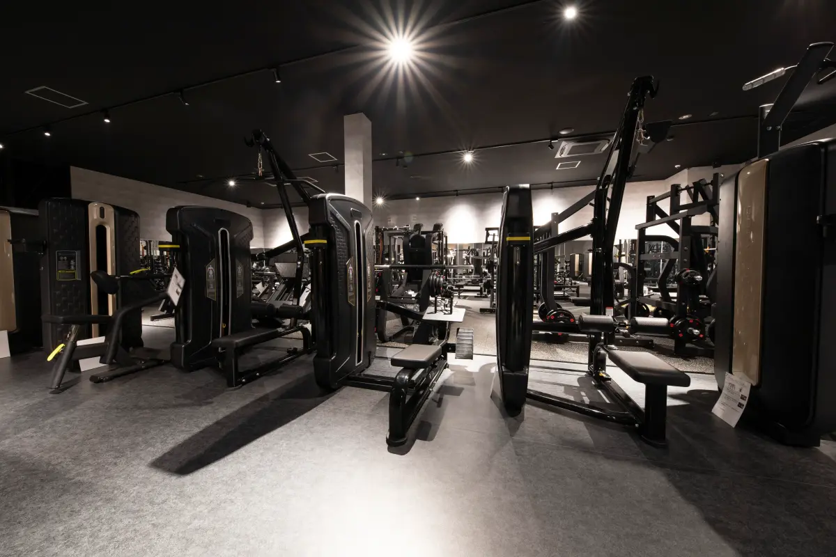 燕店 マシンエリア