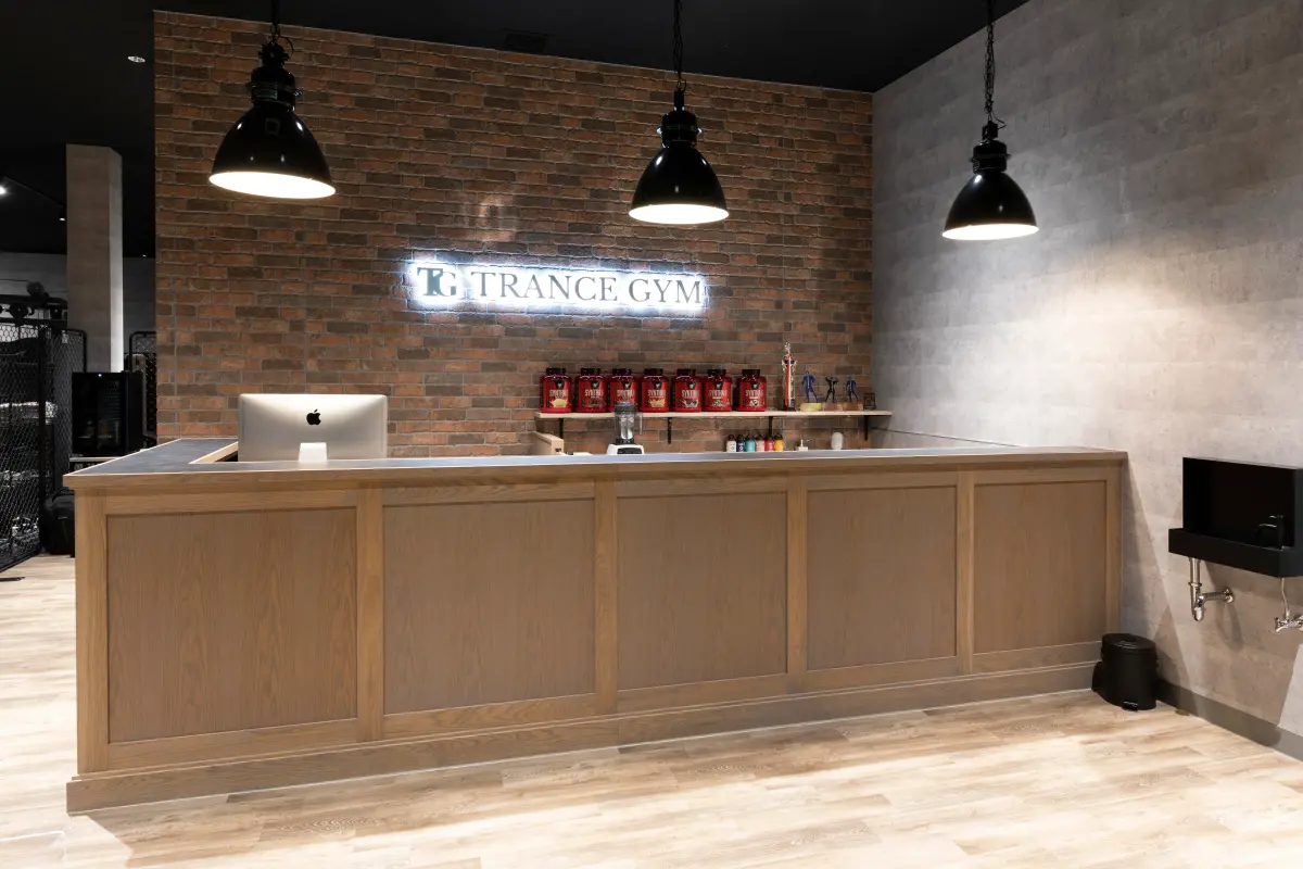 燕店 受付・ラウンジ