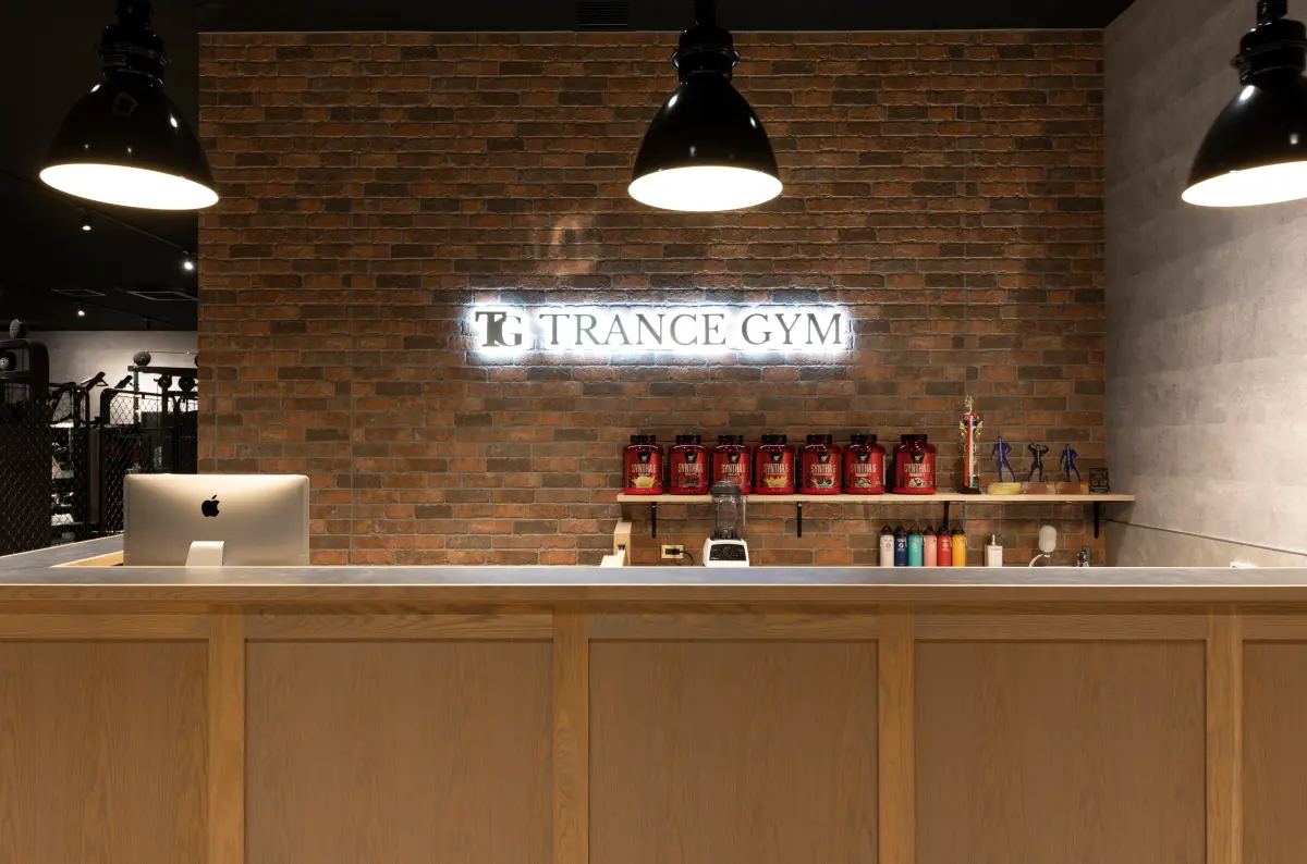 燕店 受付・ラウンジ