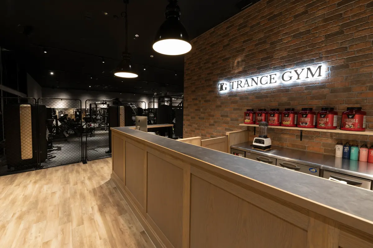 燕店 受付・ラウンジ