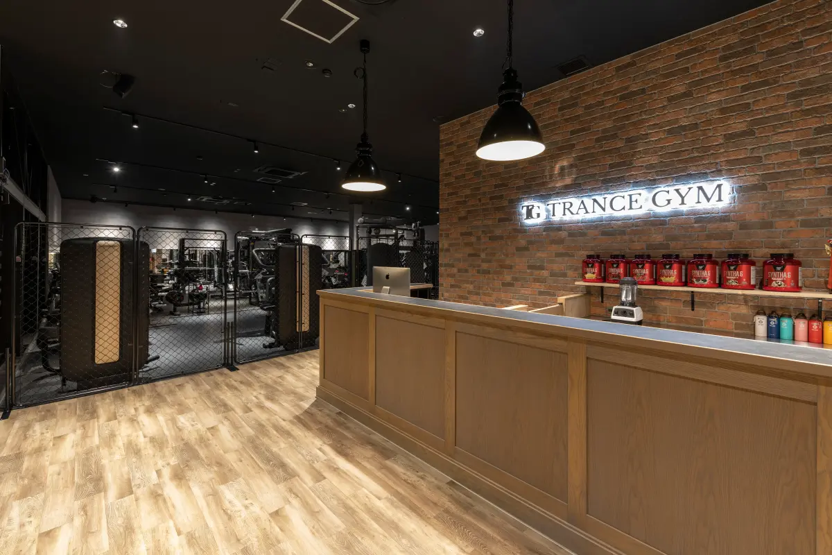 燕店 受付・ラウンジ